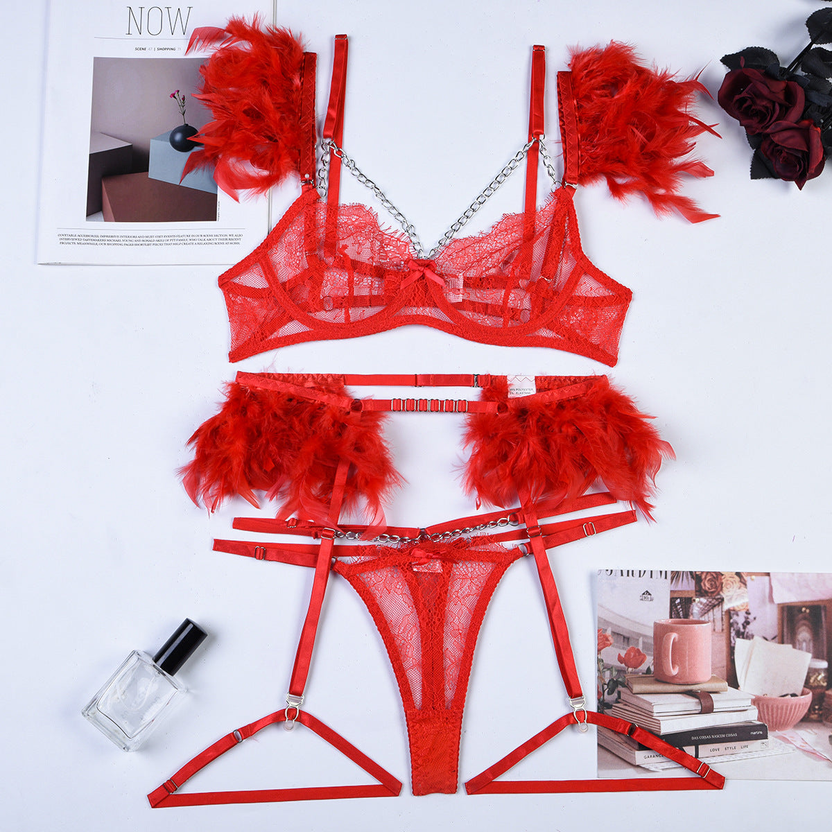 Ensemble Lingerie en Dentelle à Chaînes – Design Raffiné Trois‑Pièces