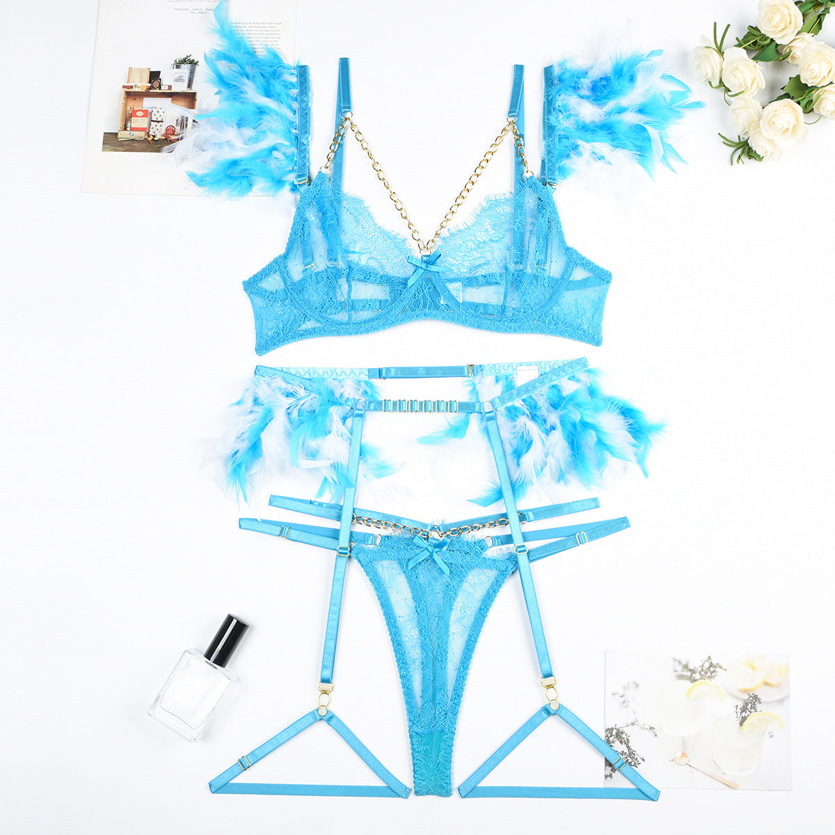 Ensemble Lingerie en Dentelle à Chaînes – Design Raffiné Trois‑Pièces